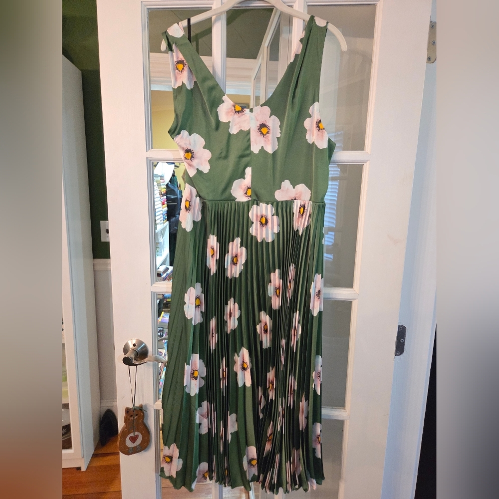 Maggy London Green Floral Pleated Wrap Midi Dress - Size 16 - Picture 5 of 8